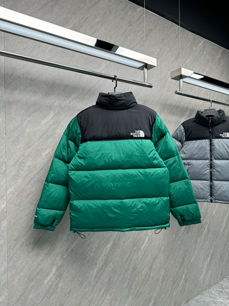 105933  Men's and women's classic down jacket from the north clother