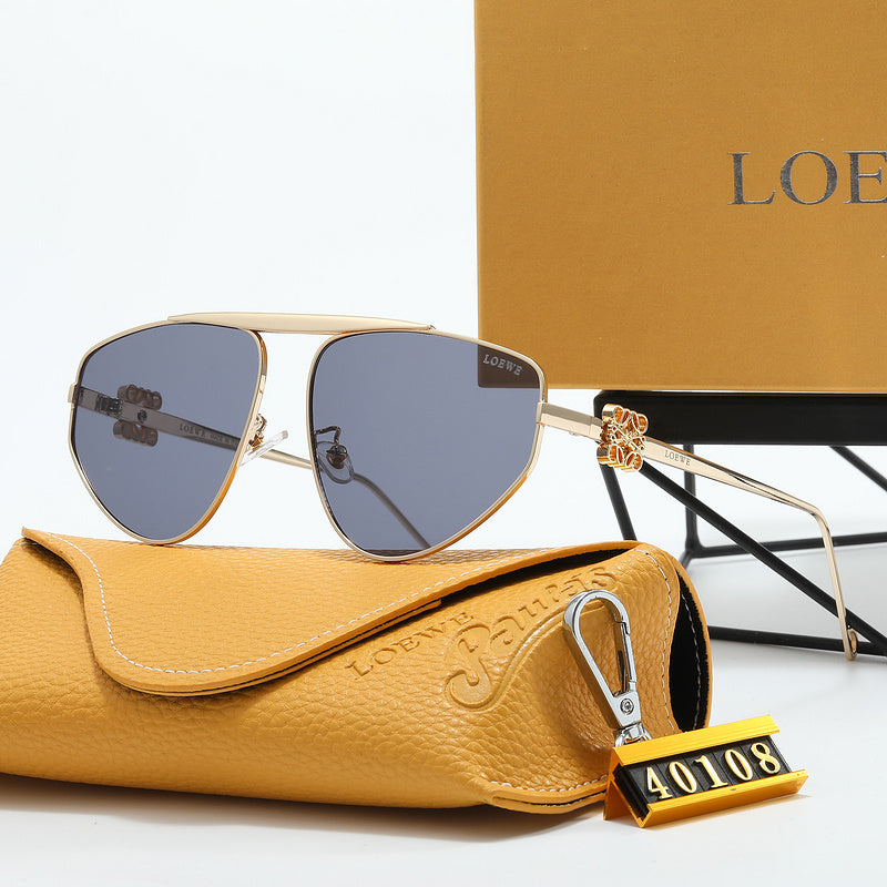 40108  Sunglasses with box